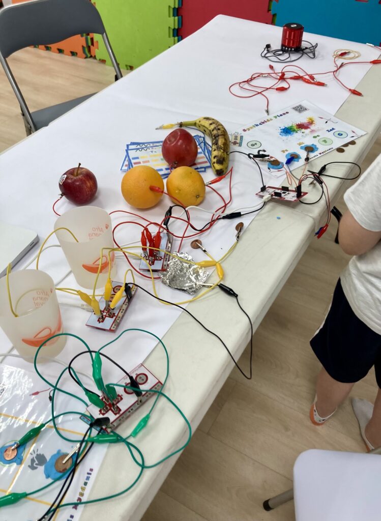 Photo – Interactive fruit music workshop – 2571